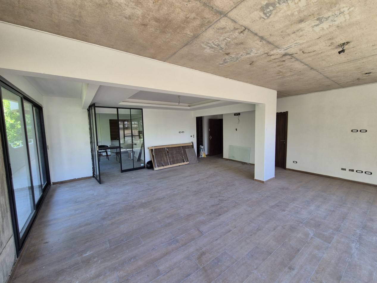 Gran Dpto. 4 dorm (2 en Suite) con Balcon Patio y Parrilla A Estrenar.