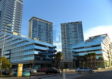 EXCLUSIVO DPTO. C/GRAN TERRAZA PRIVADA C/PARRILLA JACUZZI Y PISCINA. 3 COCHERAS FIJAS