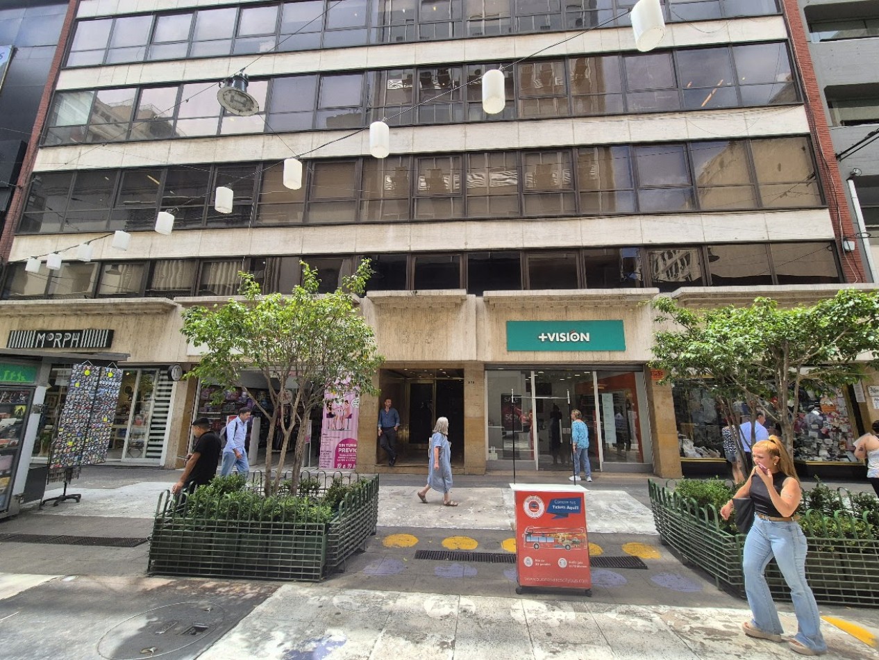 Amplia Oficina de 170 m2 sobre Florida con cocheras