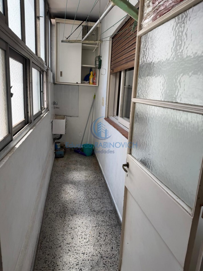 Dpto. 3 Ambientes Al Cfre. con Excelente Ubicacion