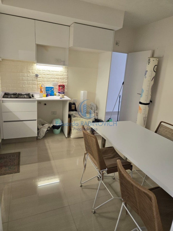 Semipiso 4 Amb. con Cochera y Baulera en Edif. con Amenities