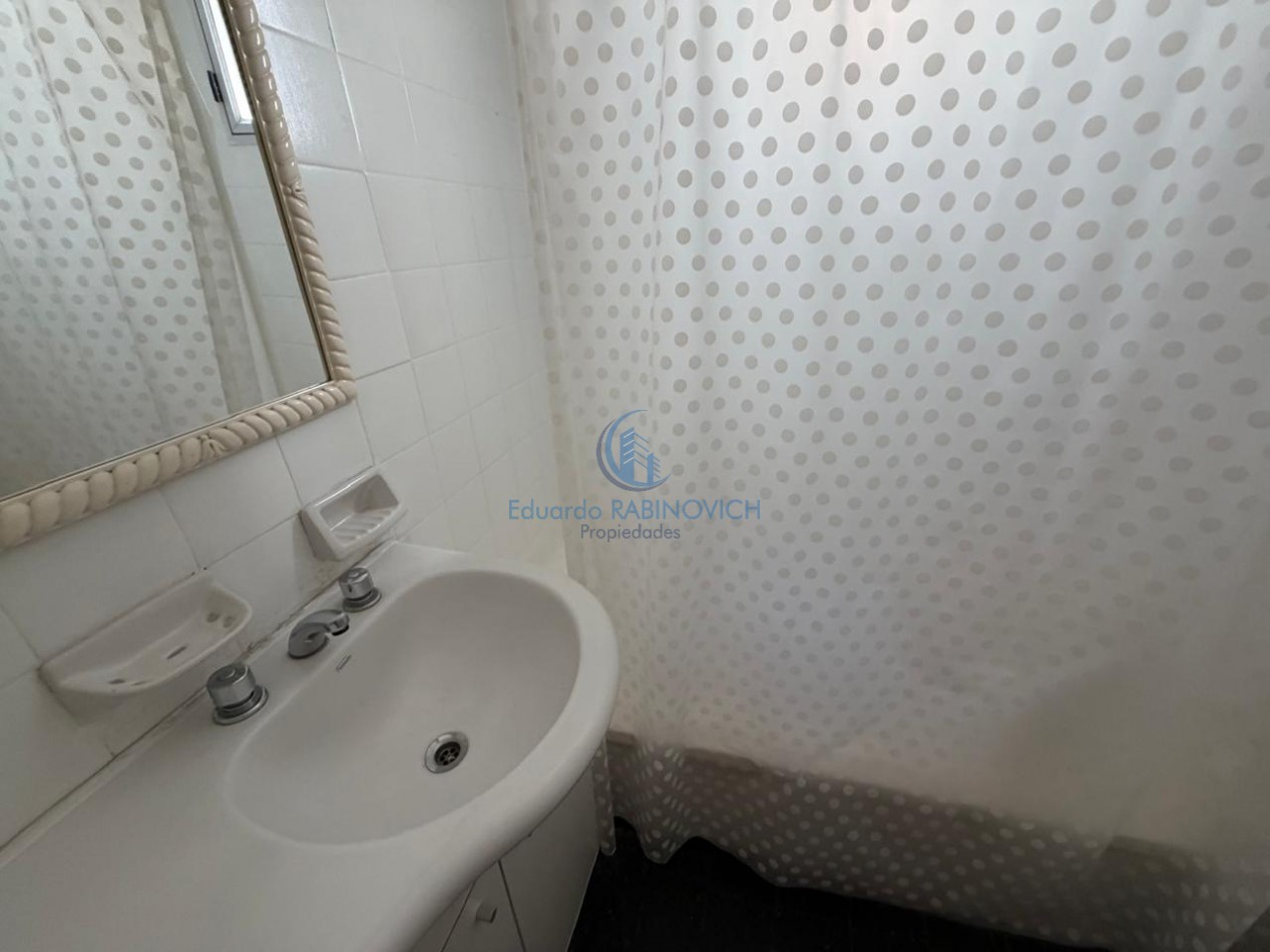 Dpto. 3 Ambientes Al Cfre. con Excelente Ubicacion