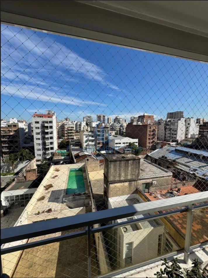  Departamento de 2 amb. Excelentemente Mejorado en piso Alto con Amenities