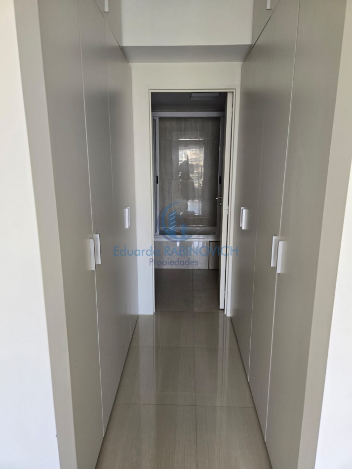 Semipiso 4 Amb. con Cochera y Baulera en Edif. con Amenities