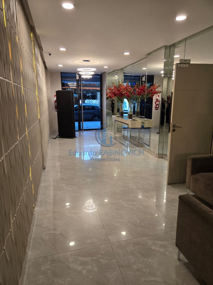 Semipiso 4 Amb. con Cochera y Baulera en Edif. con Amenities