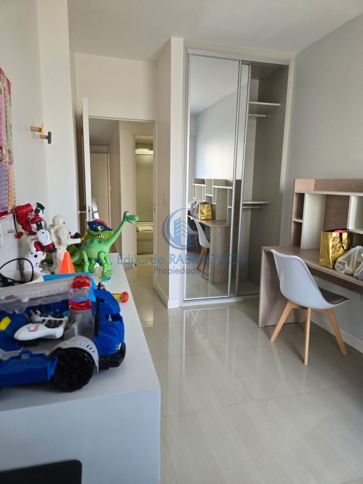 Semipiso 4 Amb. con Cochera y Baulera en Edif. con Amenities