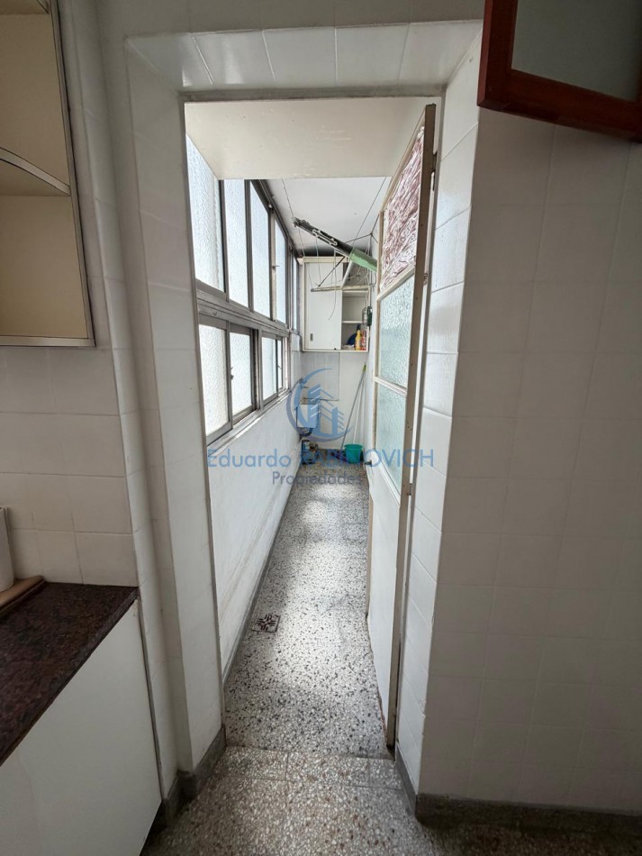 Dpto. 3 Ambientes Al Cfre. con Excelente Ubicacion