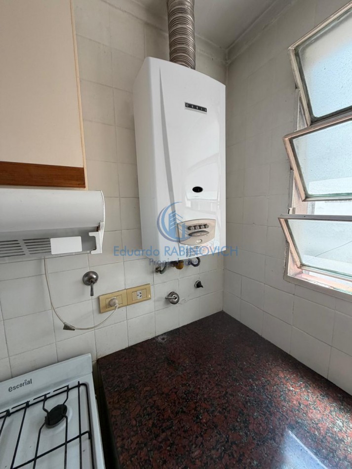 Dpto. 3 Ambientes Al Cfre. con Excelente Ubicacion